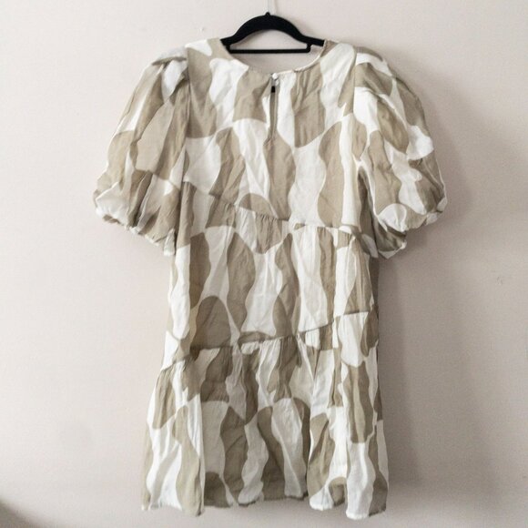 Moon River Puff Sleeve Tiered Mini Dress Beige & White Abstract Pattern M - Picture 3 of 8